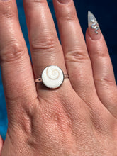 Load image into Gallery viewer, Shiva Round Sterling Silver Ring
